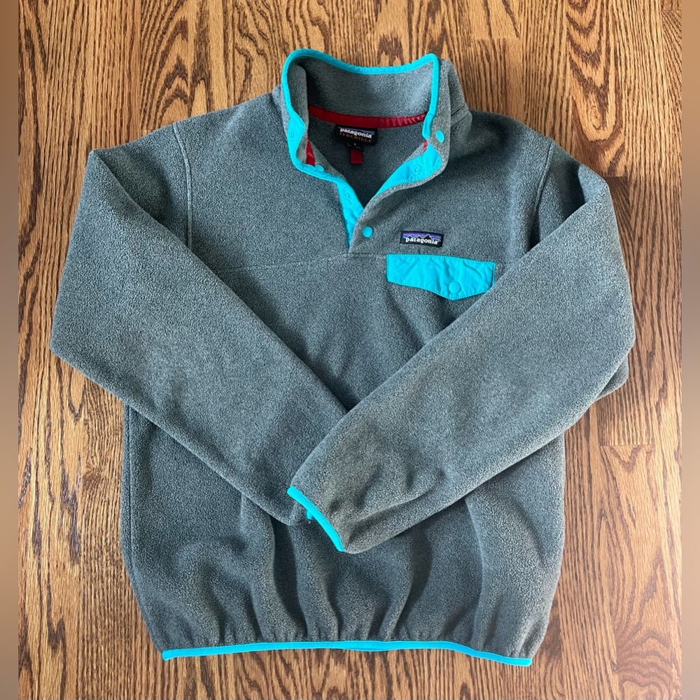 Patagonia women’s fleece. Size small.
